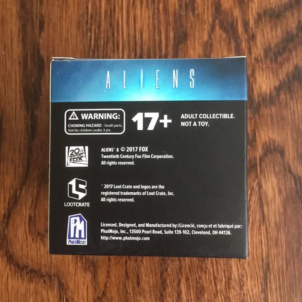 🧡🔹Loot Crate Exclusive Aliens figure
